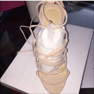 NEW nude justfab heels